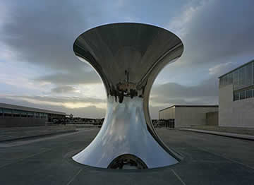 Anish Kapoor sculpture