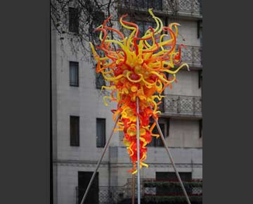 Dale Chihuly glass sculpture