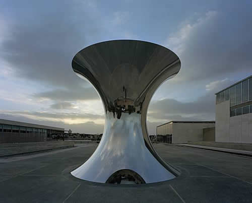 Anish Kapoor Sculpture