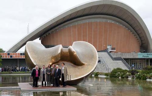 Henry Moore Large Divided Oval: Butterfly Sculpture