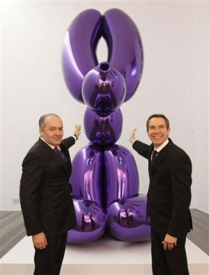 Jeff Koons Sculpture