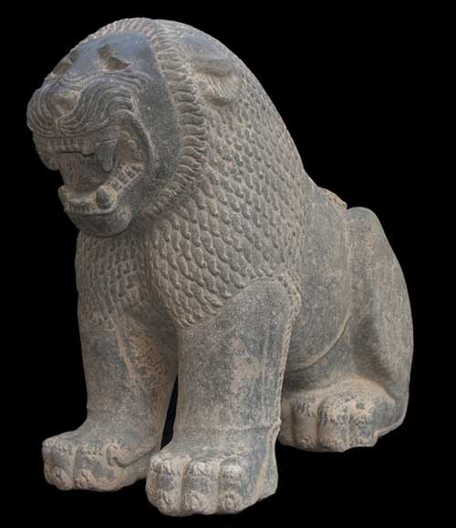 University of Toronto archaeologists - Lion Sculpture