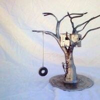 Castle in the Tree by Dan Daugherty - search and link Sculpture with SculptSite.com