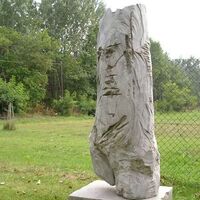 Massive Contrapost by Eva Karcag - search and link Sculpture with SculptSite.com