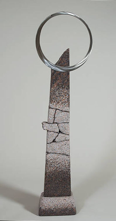 Standing Stone by Mark Carroll - search and link Sculpture with SculptSite.com