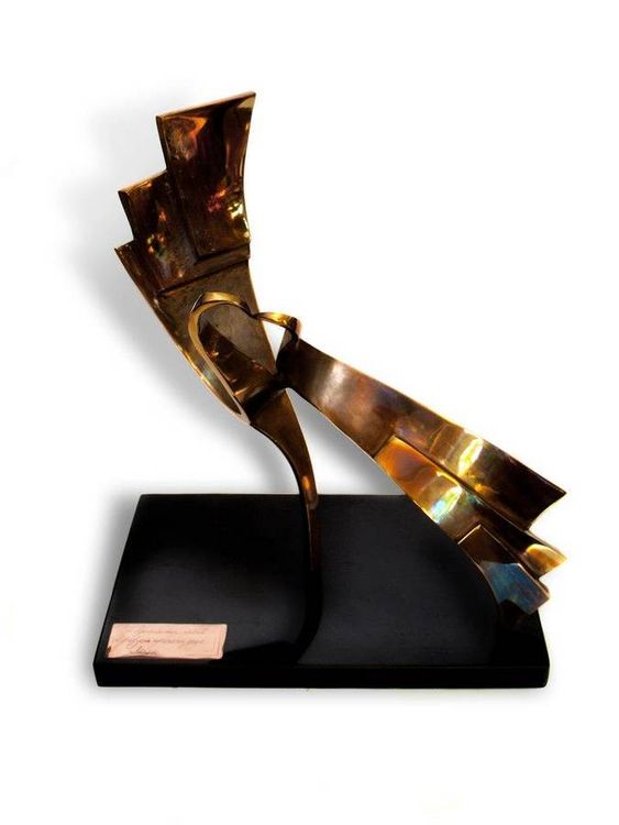 Birds by Ilia Boyarov - search and link Sculpture with SculptSite.com