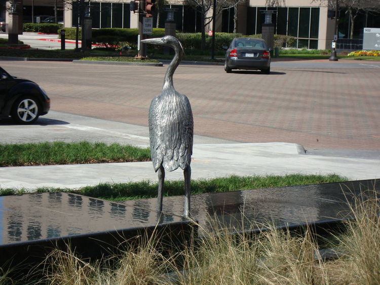 Monuments - Heron Hoot by Edd Hayes - search and link Sculpture with SculptSite.com