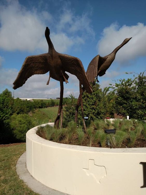 Wildlife Monuments - The Flight by Edd Hayes - search and link Sculpture with SculptSite.com