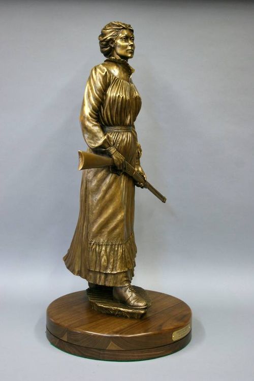 Western - Undaunted Courage, Spirit of the Pioneer Woman by Edd Hayes - search and link Sculpture with SculptSite.com