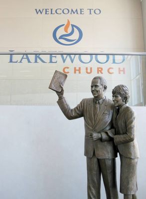 Monuments - John and Dodie Osteen by Edd Hayes - search and link Sculpture with SculptSite.com