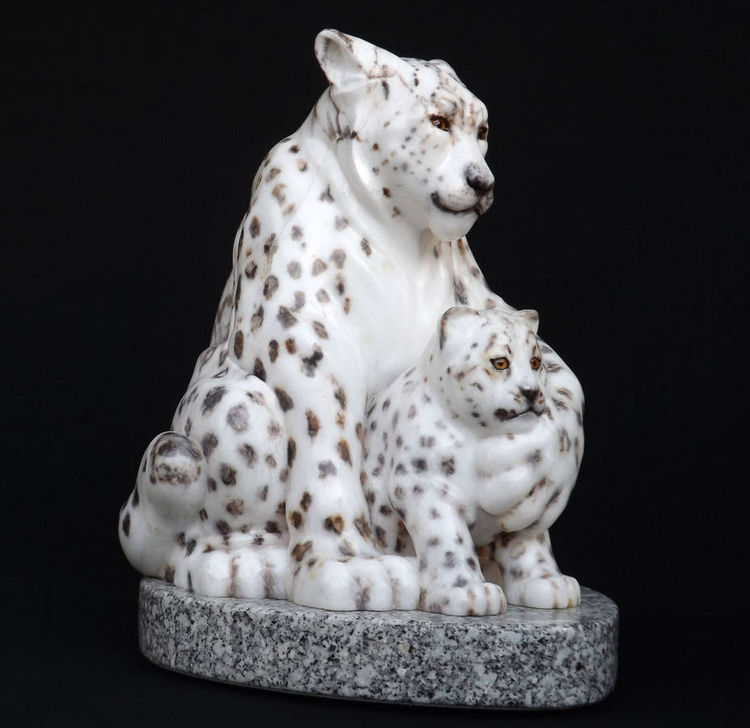 The Guardian (Snow Leopard and Kit) by Gerald Sandau - search and link Sculpture with SculptSite.com