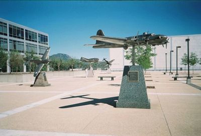 Study Hall by Robert Henderson - search and link Sculpture with SculptSite.com