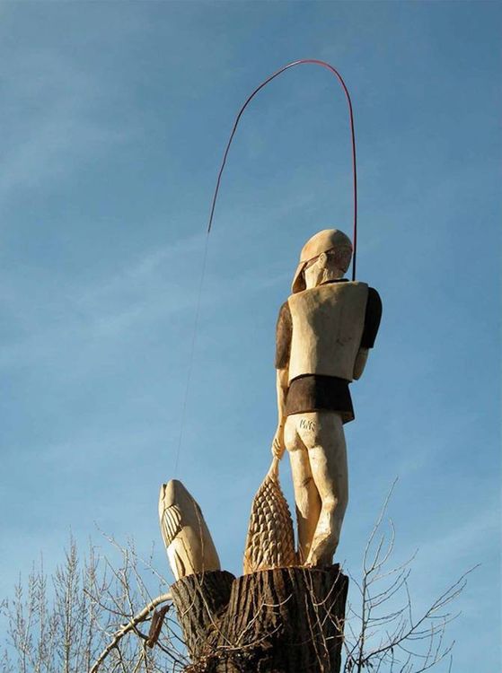 Fly Fisherman by Larry Lefner - search and link Sculpture with SculptSite.com