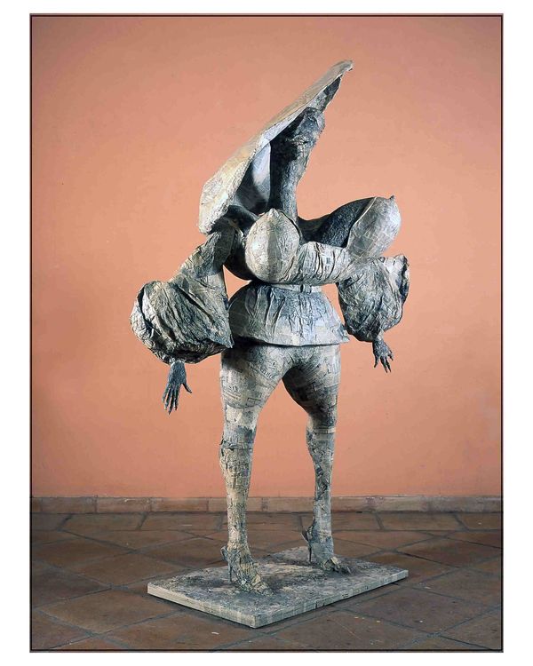 THE ELEGANT LADY by Ángel Muriel - search and link Sculpture with SculptSite.com