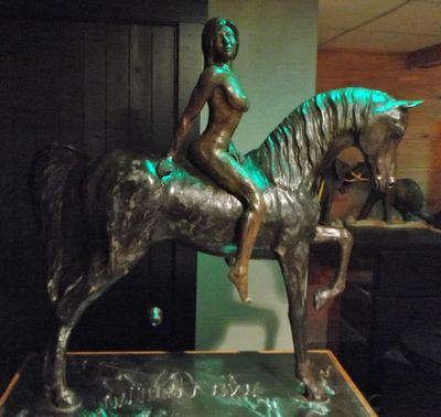 woman on horse by Edward Kitt - search and link Sculpture with SculptSite.com