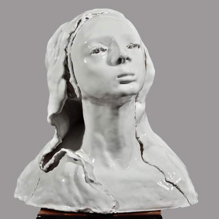 Martina's portrait by Cristina Trifiro - search and link Sculpture with SculptSite.com