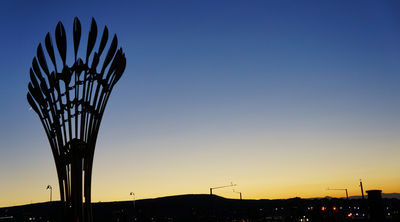 Willow by curtis pittman - search and link Sculpture with SculptSite.com