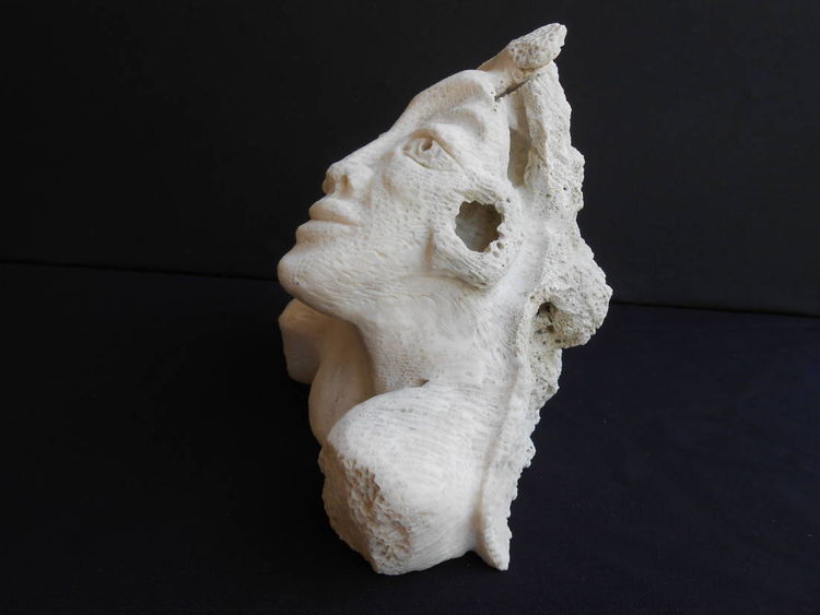 Sea Beauty by David Willis - search and link Sculpture with SculptSite.com