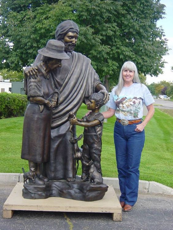 Jesus and Friends by Dawn Weimer - search and link Sculpture with SculptSite.com