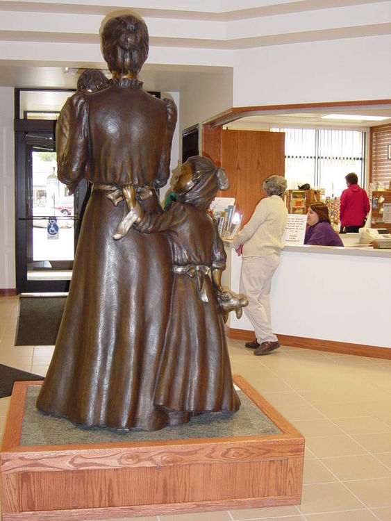 Mother of the Plains by Dawn Weimer - search and link Sculpture with SculptSite.com