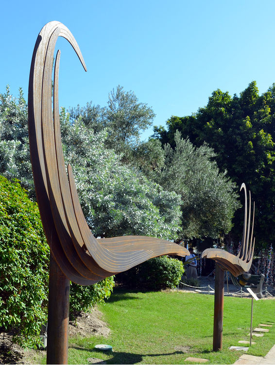 Dali Mustache by Donald Gialanella - search and link Sculpture with SculptSite.com