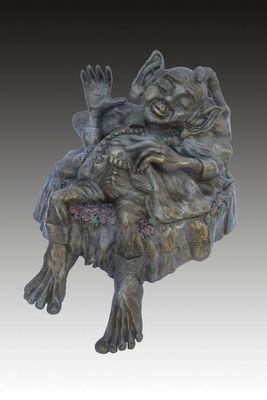 BUMBLE by Dorienne Carmel - search and link Sculpture with SculptSite.com