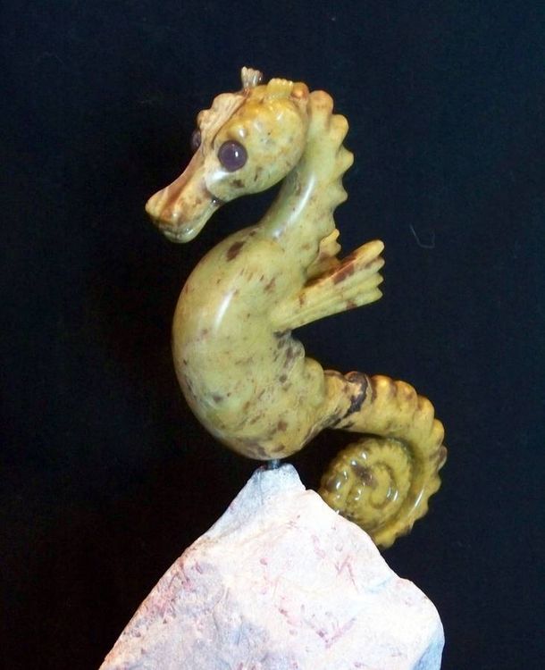 Seahorse Number Three by Jason Nelson - search and link Sculpture with SculptSite.com