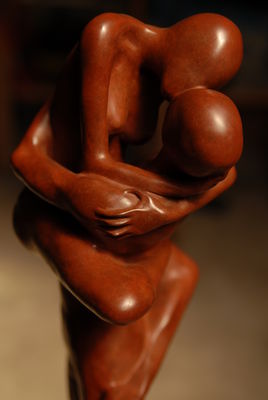 KISS by PATRICK MONTALTO - search and link Sculpture with SculptSite.com