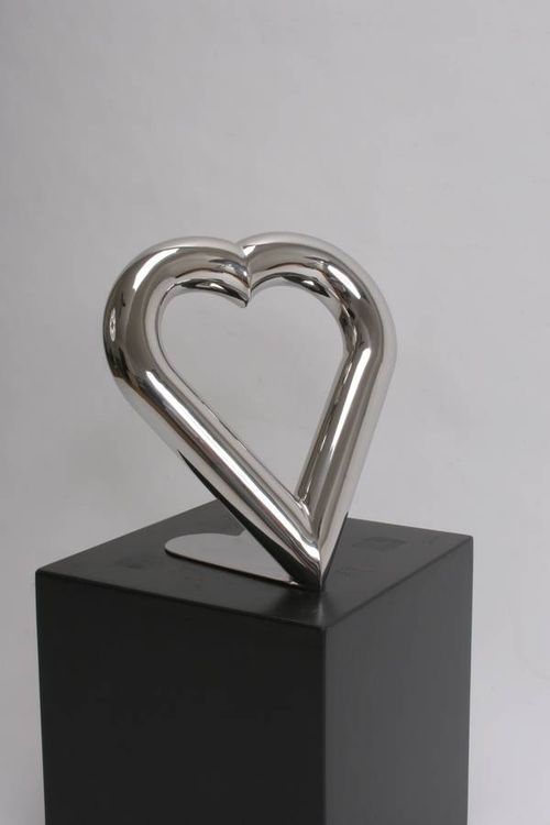 Love by Chris ORourke - search and link Sculpture with SculptSite.com