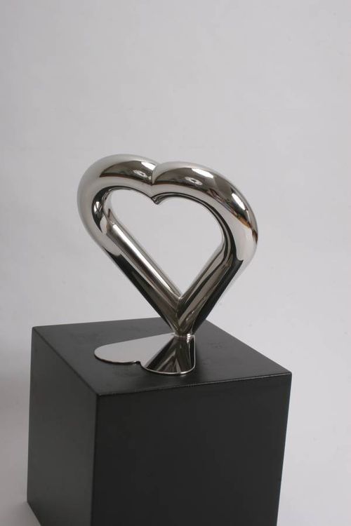 Love by Chris ORourke - search and link Sculpture with SculptSite.com