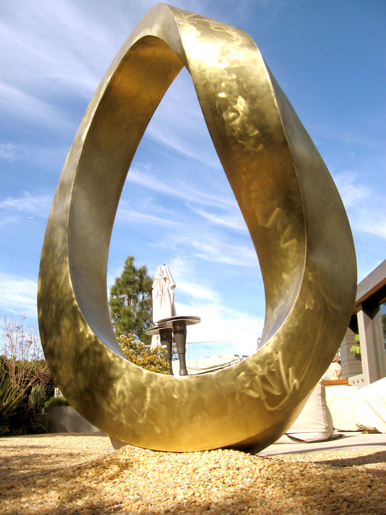 Golden Infinity by Plamen Yordanov - search and link Sculpture with SculptSite.com