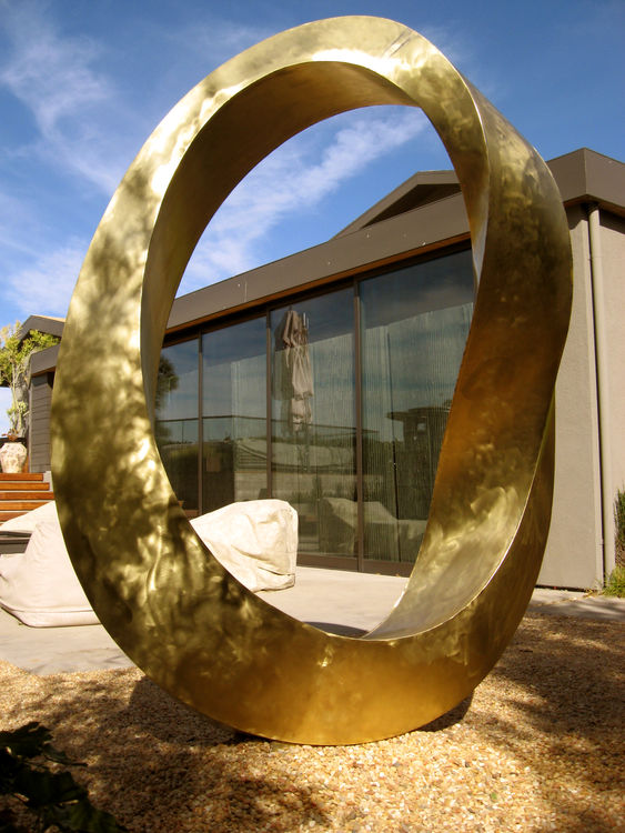 Golden Infinity by Plamen Yordanov - search and link Sculpture with SculptSite.com