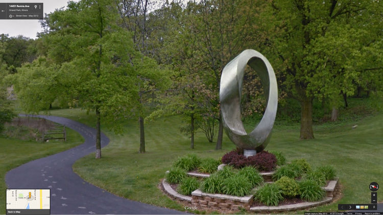 Double Mobius Strip by Plamen Yordanov - search and link Sculpture with SculptSite.com