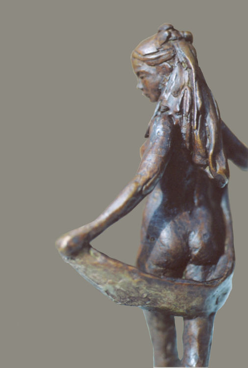 Valentina-Very-Young by Sterett-Gittings Kelsey - search and link Sculpture with SculptSite.com