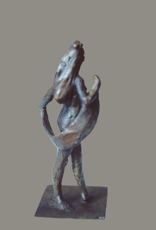 Valentina-Very-Young by Sterett-Gittings Kelsey - search and link Sculpture with SculptSite.com