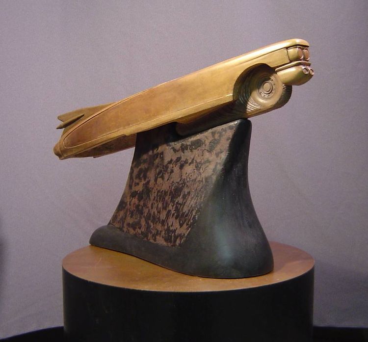 Road Rocket Nike by Tj Aitken - search and link Sculpture with SculptSite.com